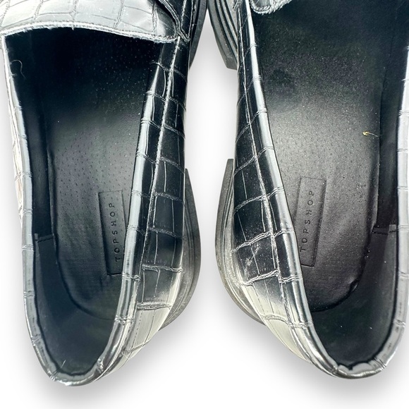 Topshop Alligator Embossed Vegan Leather Lugged Loafers Black Women's 41 (8) NEW - Picture 6 of 9